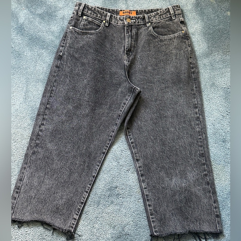 But-ter back pocket logo